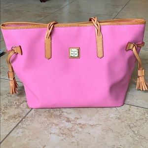 Dooney & Bourke Tote